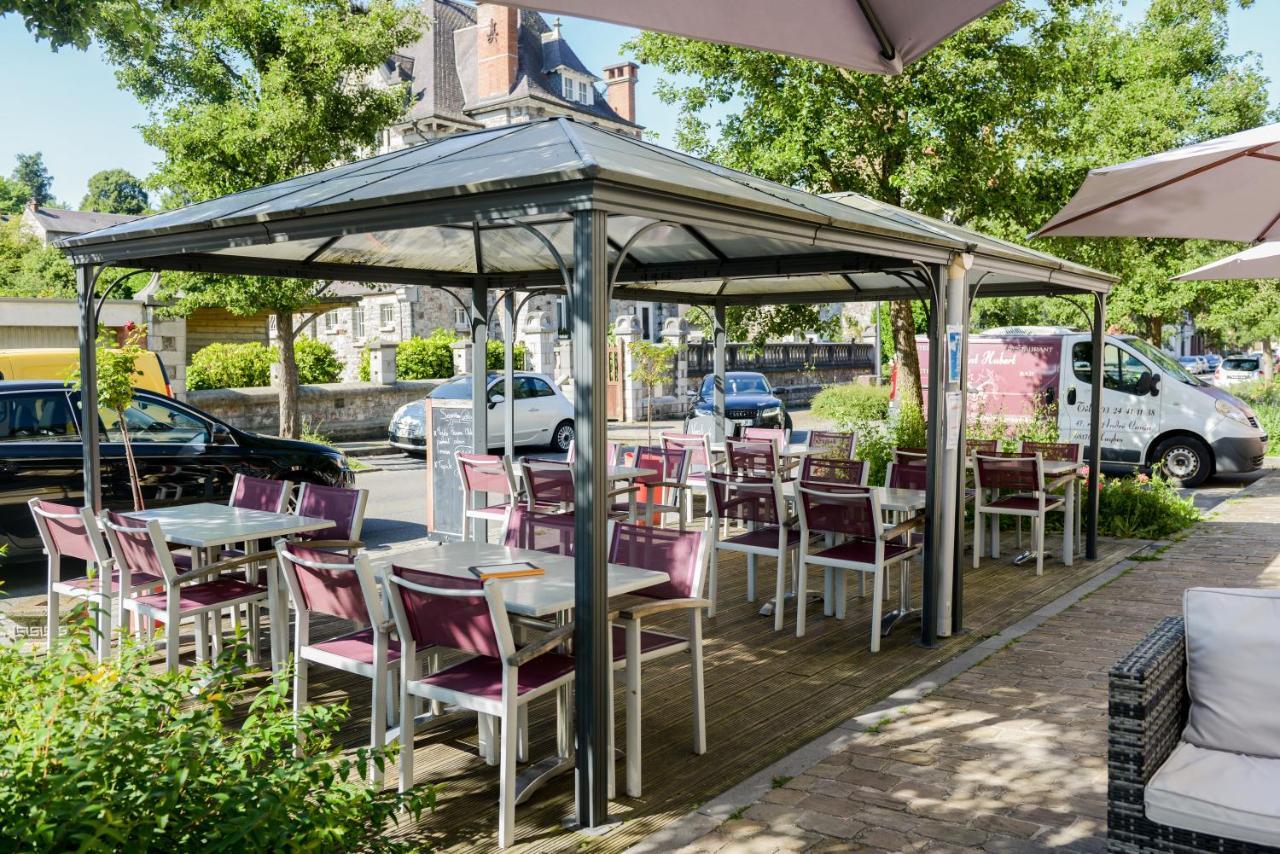 Logis Le Saint Hubert Hotell Haybes Exteriör bild