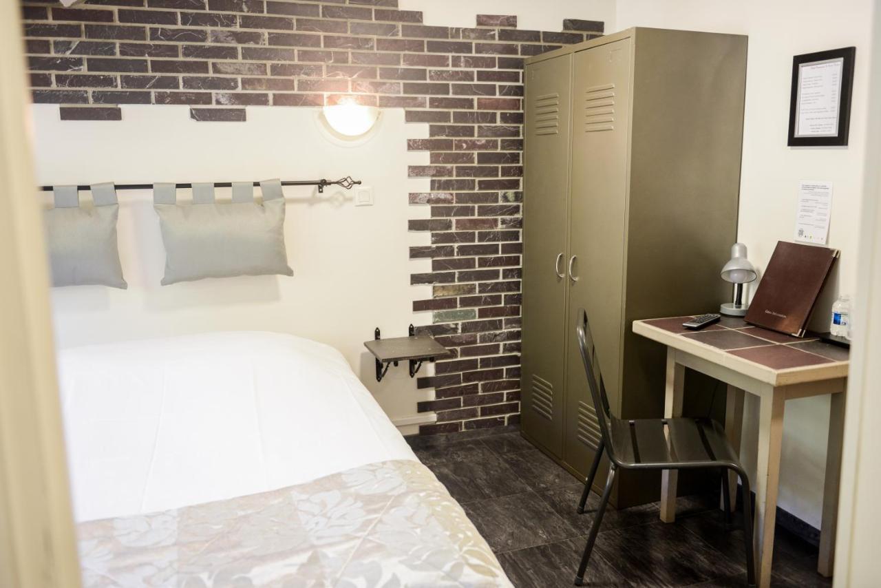 Logis Le Saint Hubert Hotell Haybes Exteriör bild