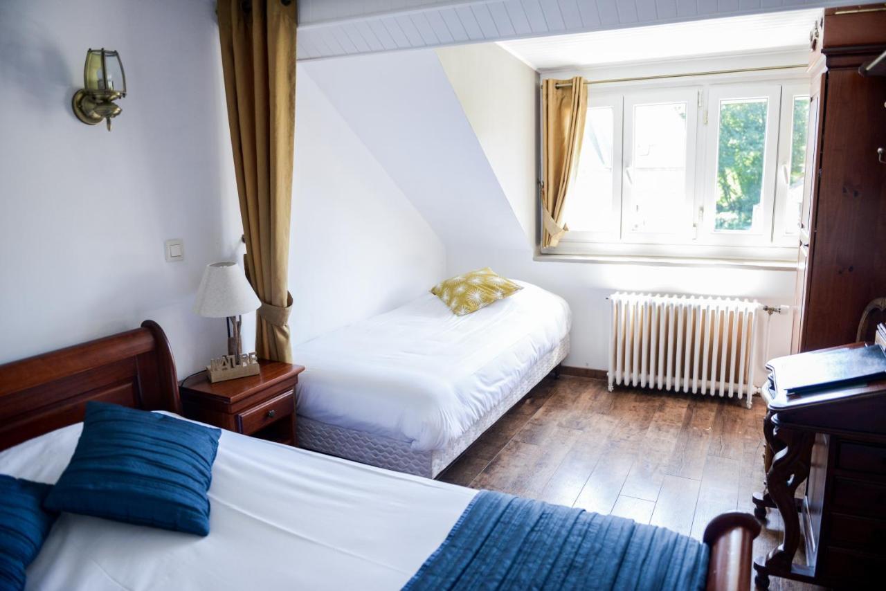 Logis Le Saint Hubert Hotell Haybes Exteriör bild