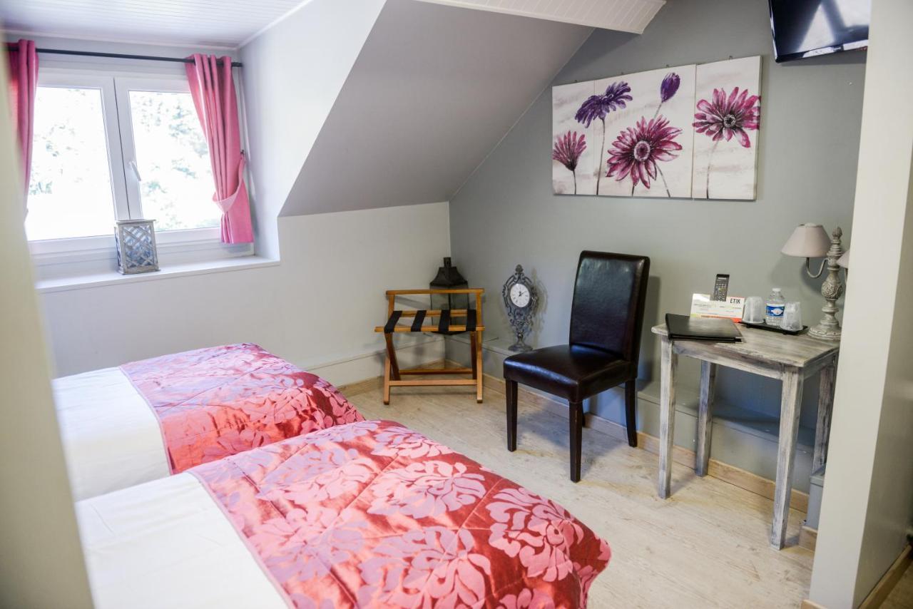 Logis Le Saint Hubert Hotell Haybes Exteriör bild