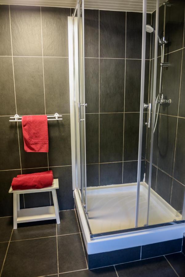 Logis Le Saint Hubert Hotell Haybes Exteriör bild